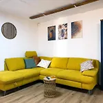 Bienenhaus Nyaraló *
